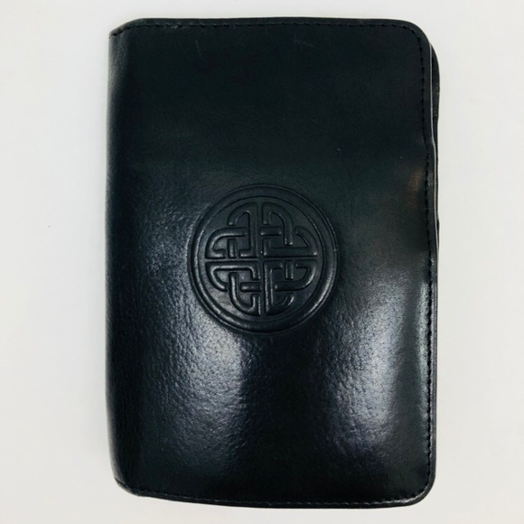 lee rivers Other - Lee Rivers Leather Celtic Wallet 🌺